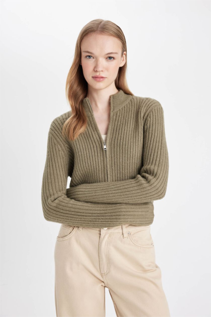 FEMME Kaki Cardigan en Tricot slim à demi-col roulé