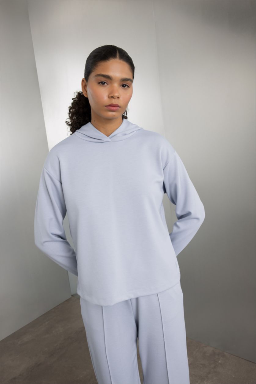 Kadın Açık Mavi Standart Fit Kapüşonlu Skuba Dalgıç Kumaş Sporcu Basic Düz Sweatshirt