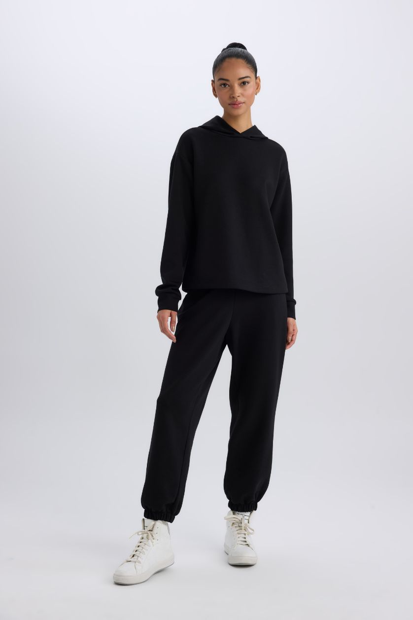 Kadın Siyah Standart Fit Kapüşonlu Skuba Dalgıç Kumaş Sporcu Basic Düz Sweatshirt