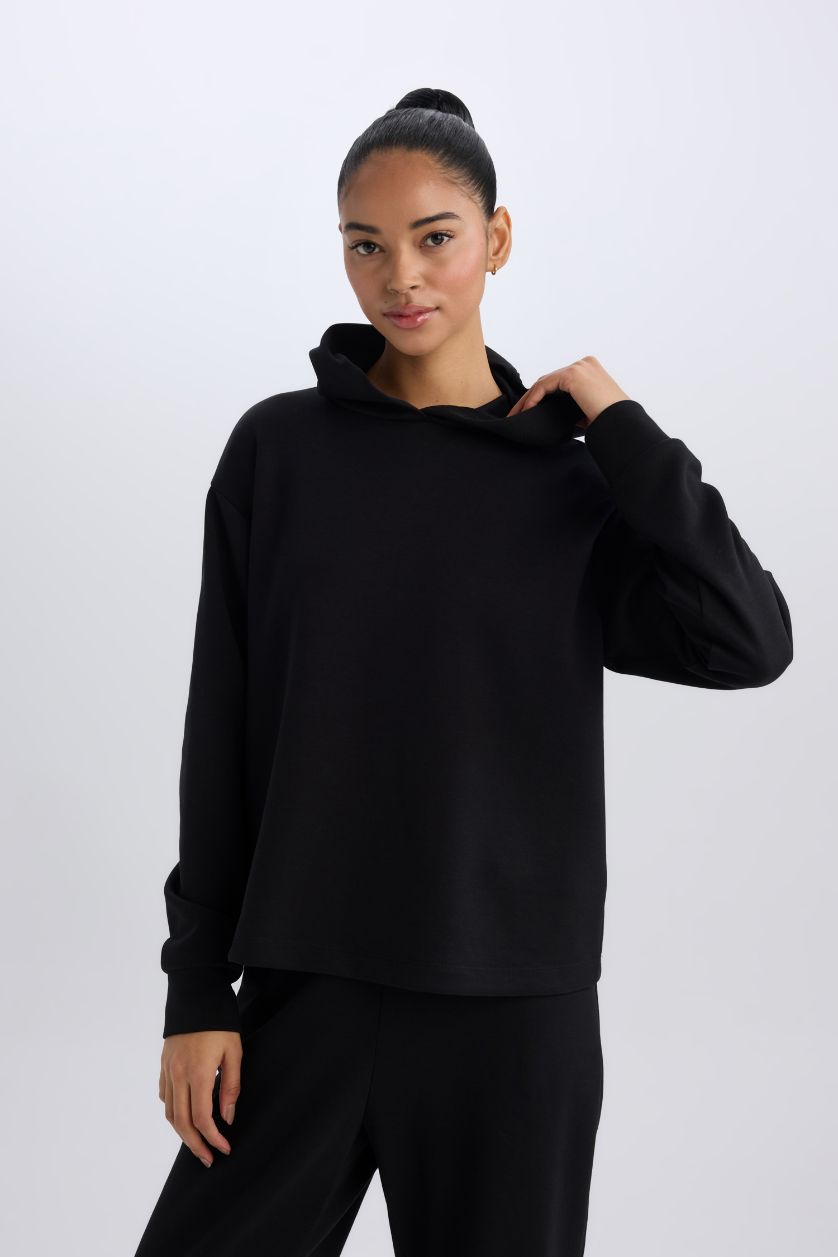 Kadın Siyah Standart Fit Kapüşonlu Skuba Dalgıç Kumaş Sporcu Basic Düz Sweatshirt