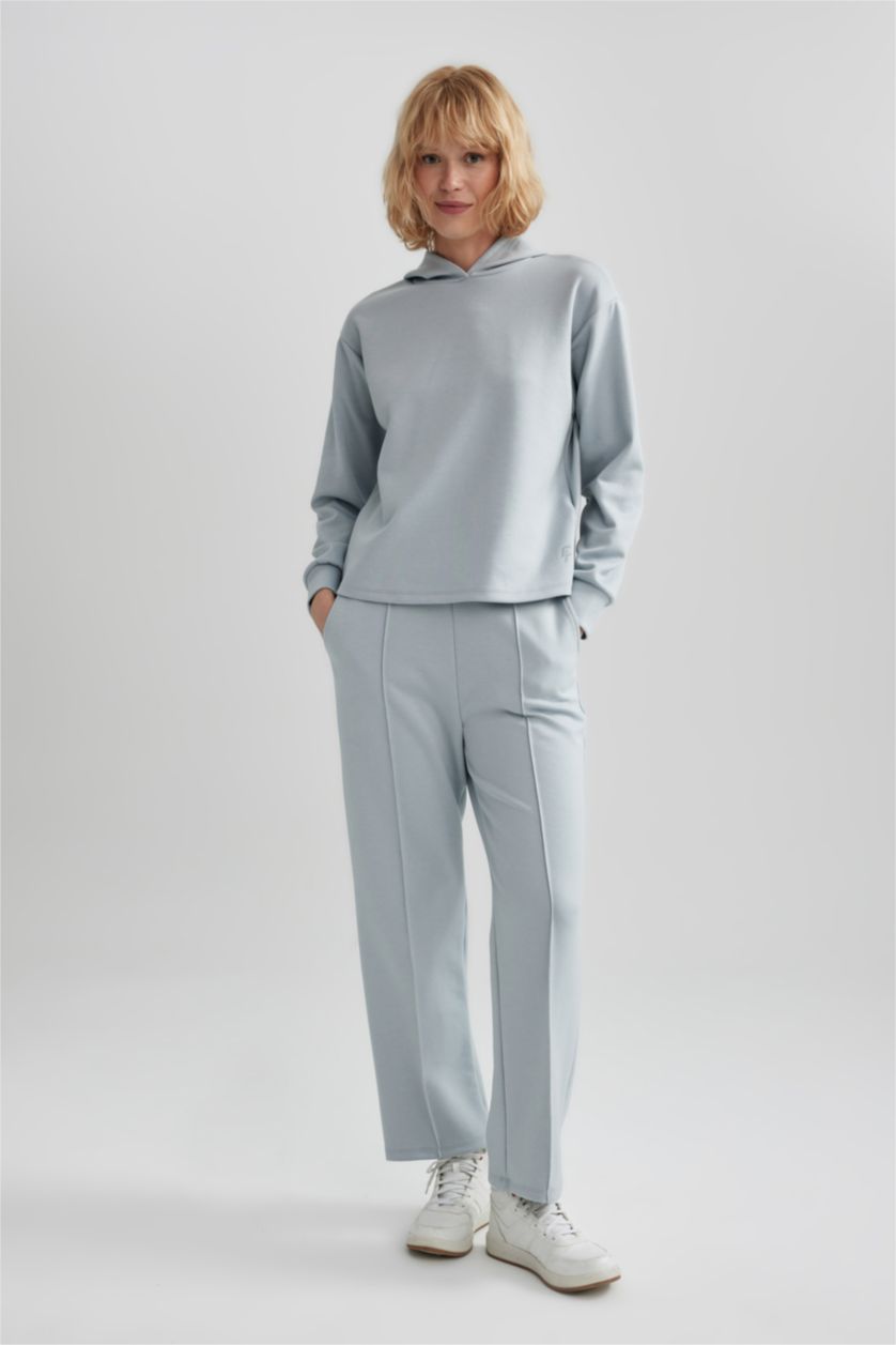 حريمي رمادي فاتح بنطلون قماش سكوبا قصة عادية برجل واسع