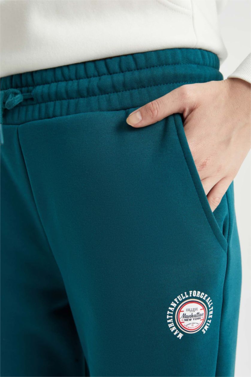 نساء أخضر سروال قماش سميك قصة عادية بجيب