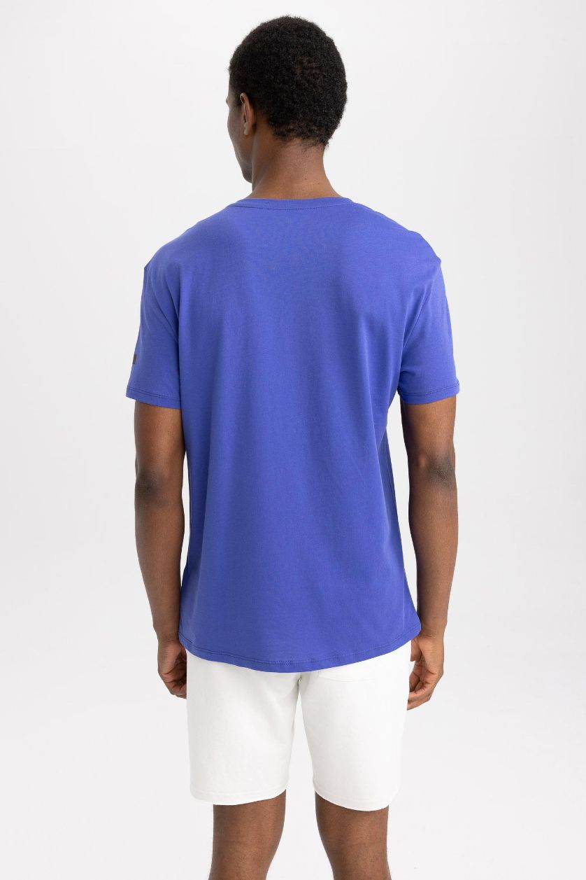 Erkek Menekşe DeFactoFit Standart Fit Bisiklet Yaka Baskılı Kısa Kollu %100 Pamuk Tişört