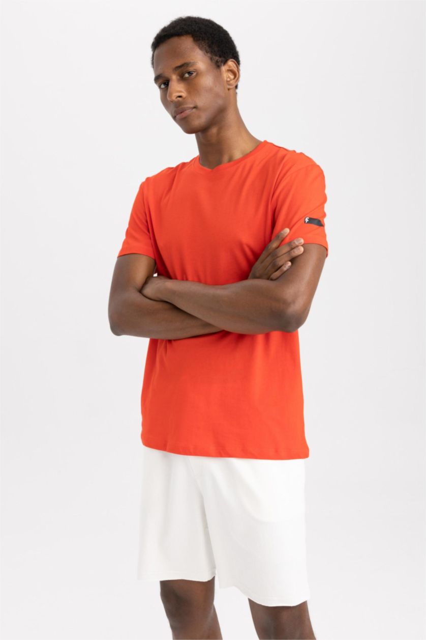 رجال أحمر تي شيرت قطن قصة عادية بياقة مستديرة