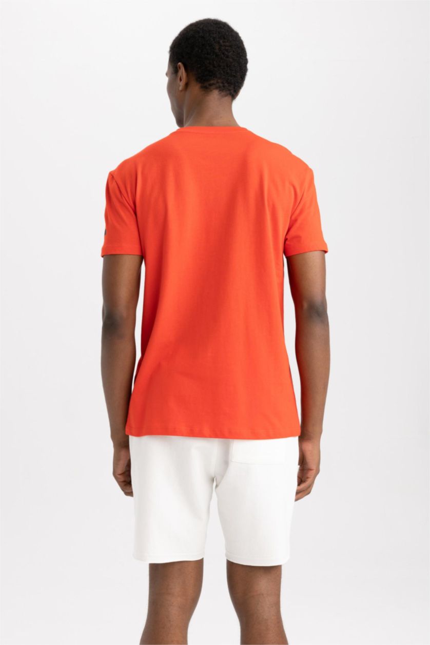 رجال أحمر تي شيرت قطن قصة عادية بياقة مستديرة