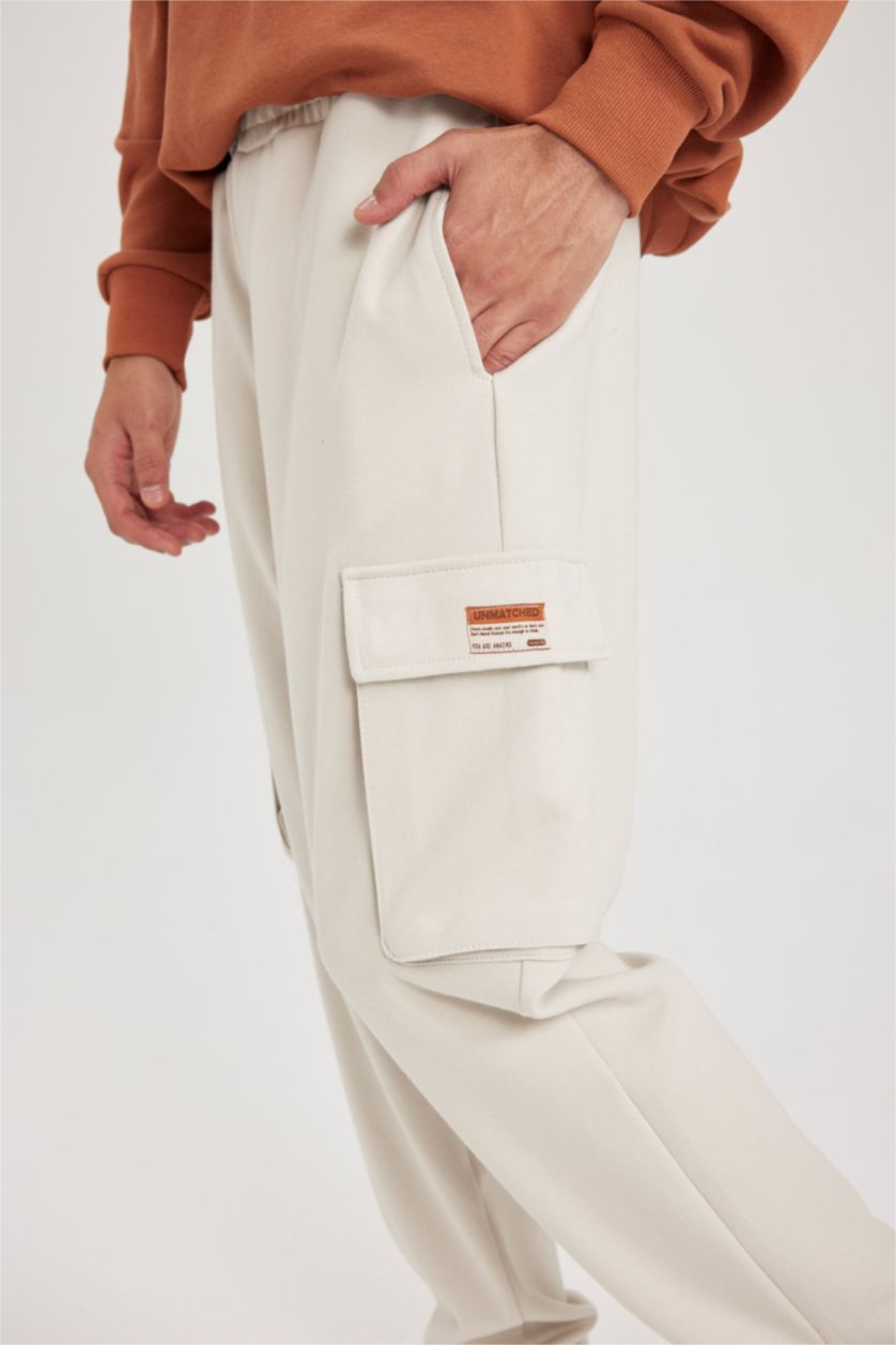 Erkek Kum Regular Fit İnce Eşofman Altı Kargo Cepli Beli Paçası Lastikli