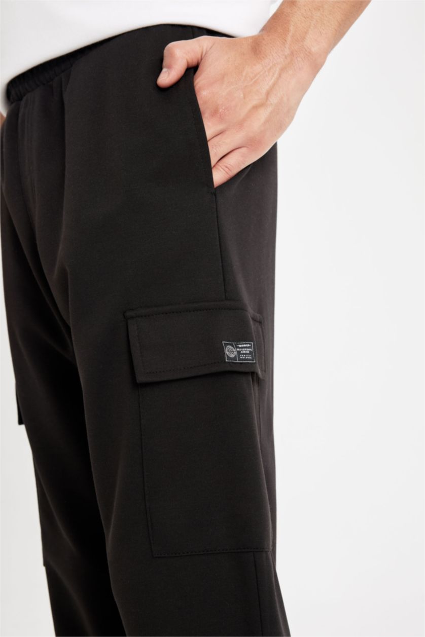 Erkek Siyah Regular Fit İnce Eşofman Altı Kargo Cepli Beli Paçası Lastikli