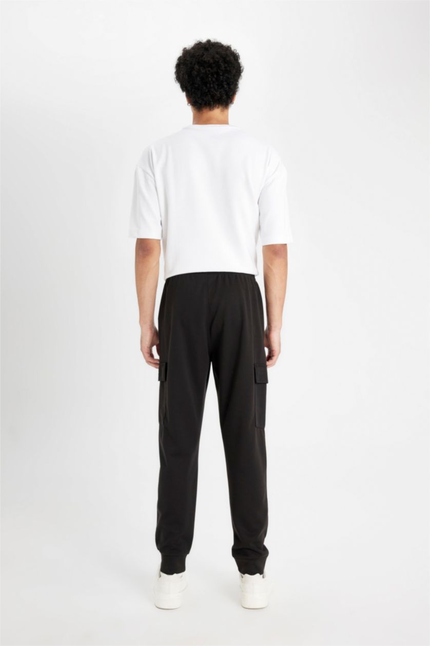 Erkek Siyah Regular Fit İnce Eşofman Altı Kargo Cepli Beli Paçası Lastikli