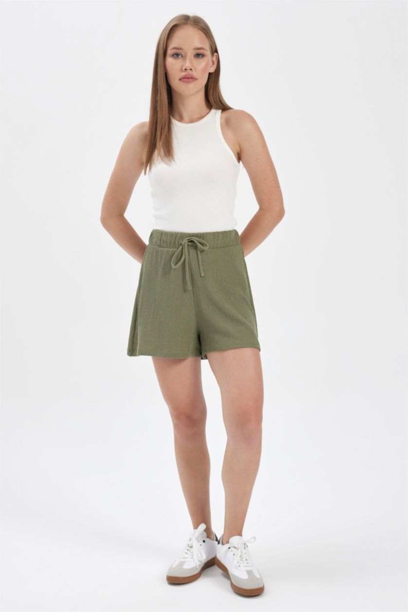 FEMME Kaki Short Coupe Relaxant