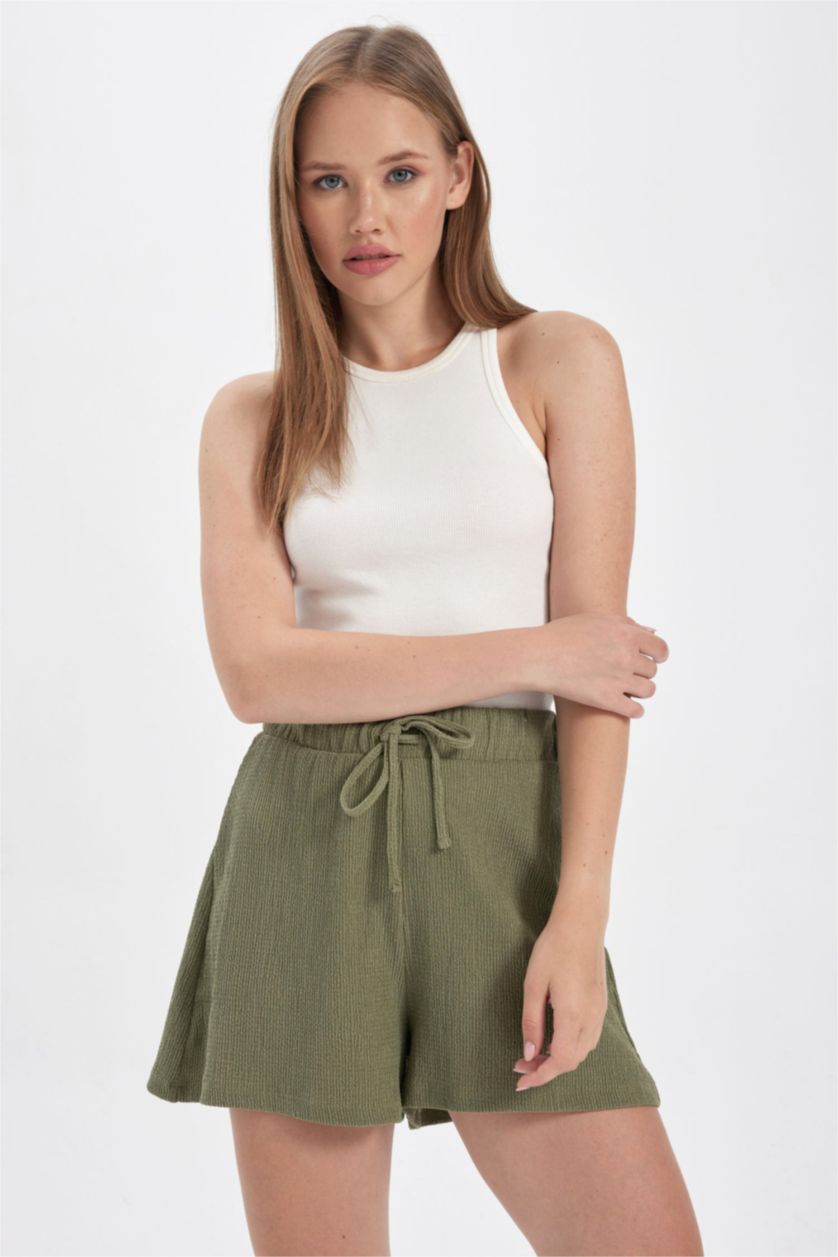 FEMME Kaki Short Coupe Relaxant