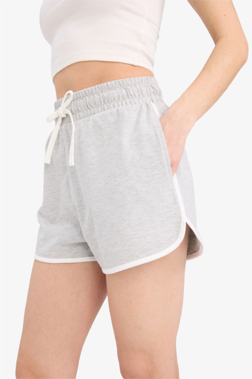 Kadın Gri Melanj Regular Fit Beli Lastikli Bağcıklı Kalın Mini Şort