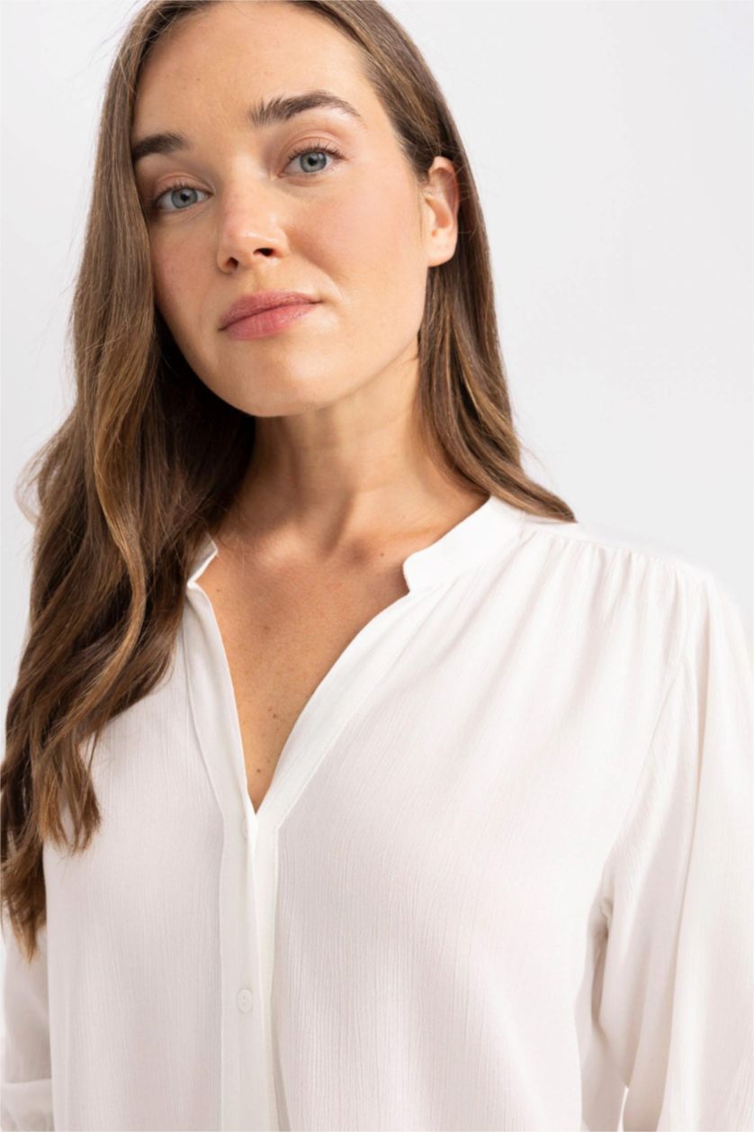 FEMME Écru Regular Fit Crinkle Fabric