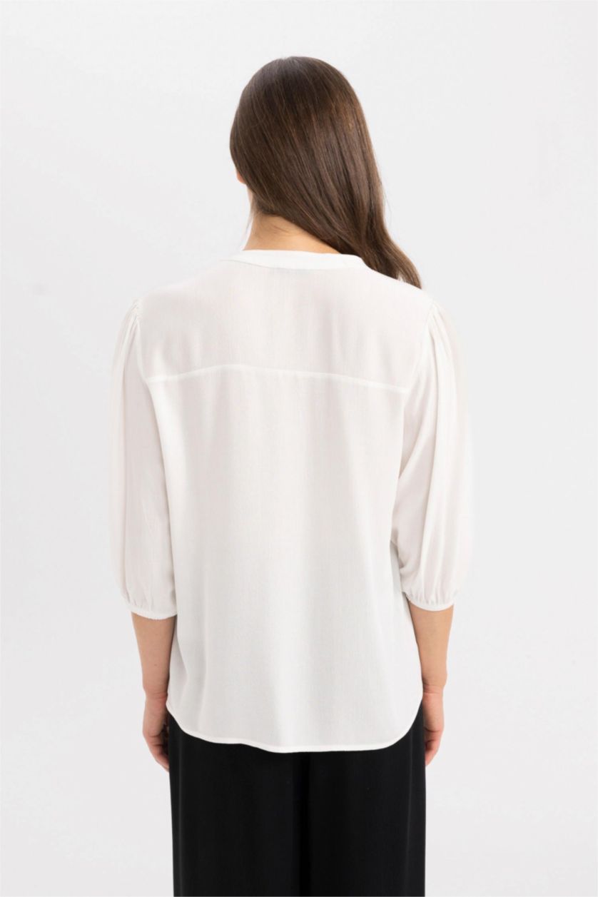 FEMME Écru Regular Fit Crinkle Fabric