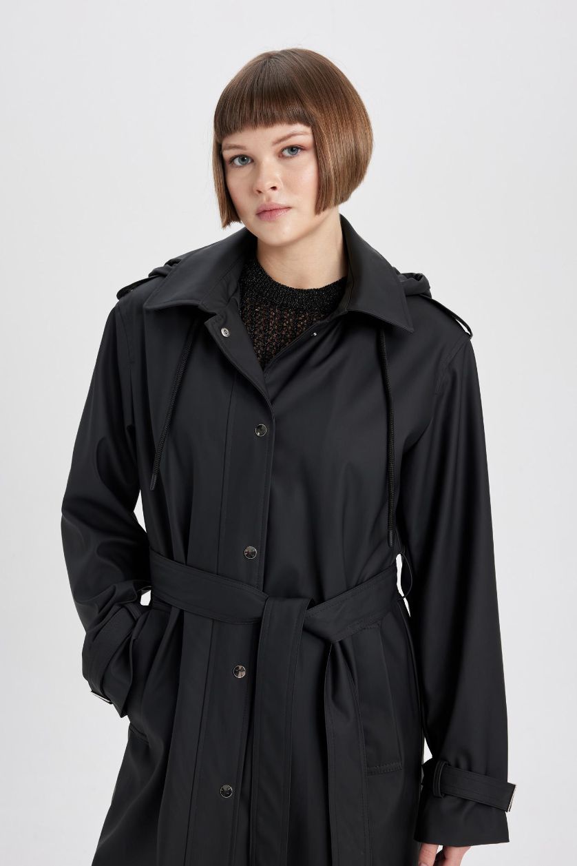 Kadın Siyah Su Geçirmez Yağmurluk