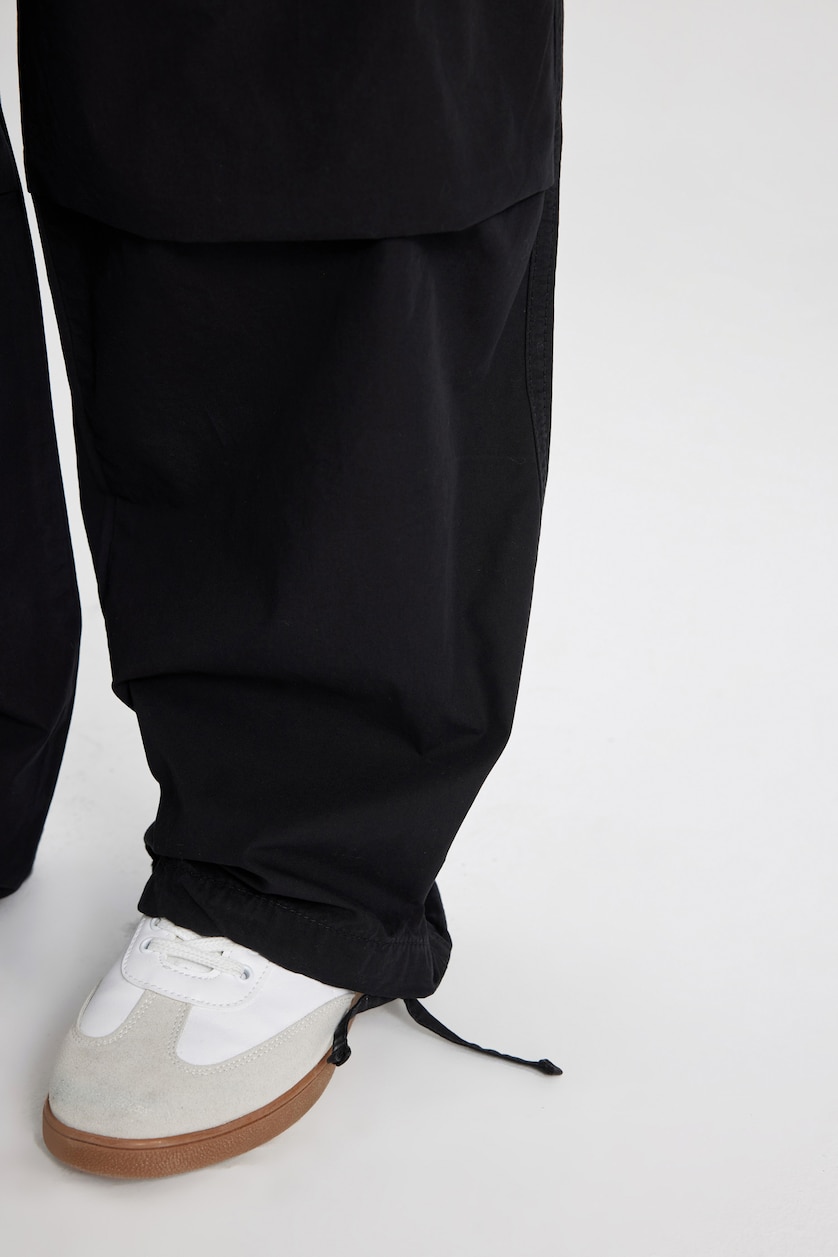 نساء أسود Parachute Trousers