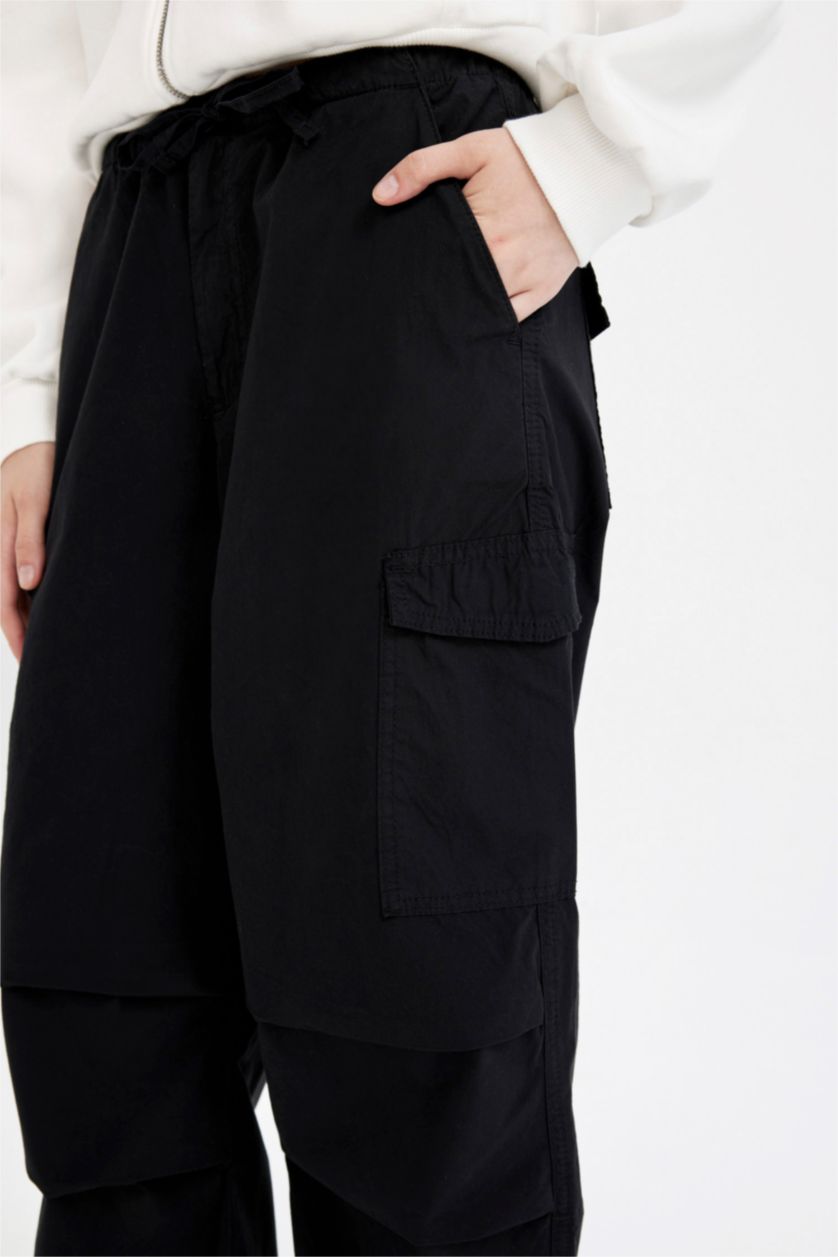 Kadın Siyah Paraşüt Poplin Pantolon Basic Düz Cepli Beli Lastikli