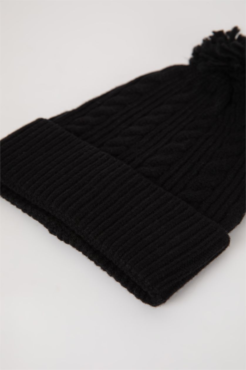 WOMAN Black Woman Beret