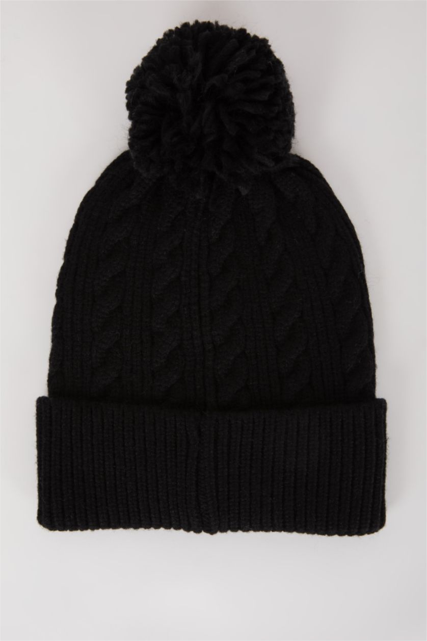 WOMAN Black Woman Beret