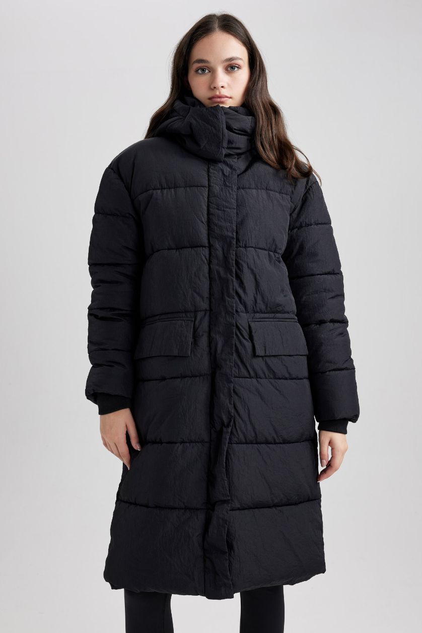 WOMAN Black Waterproof Regular Fit Puffer Jacket