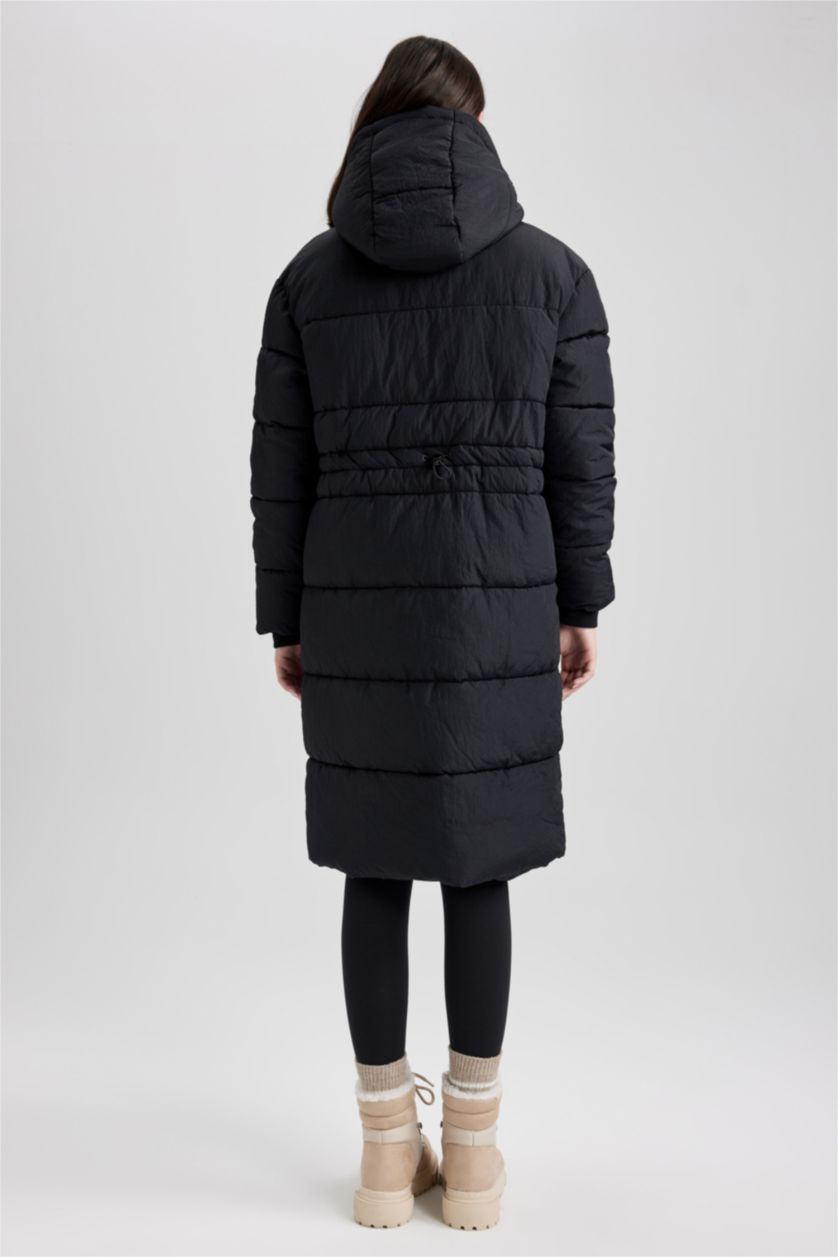 WOMAN Black Waterproof Regular Fit Puffer Jacket