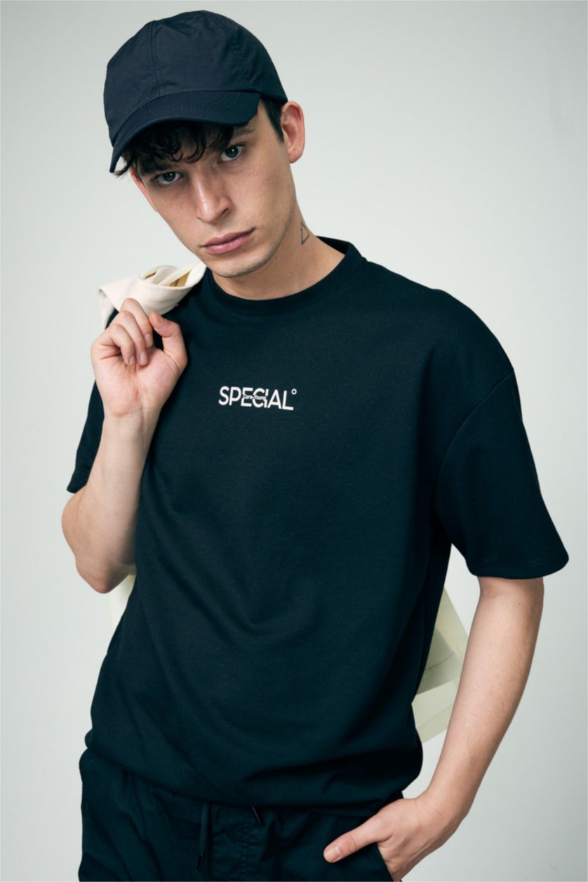 رجال أسود تي شيرت مطبوع قصة مريحة برقبة مستديرة