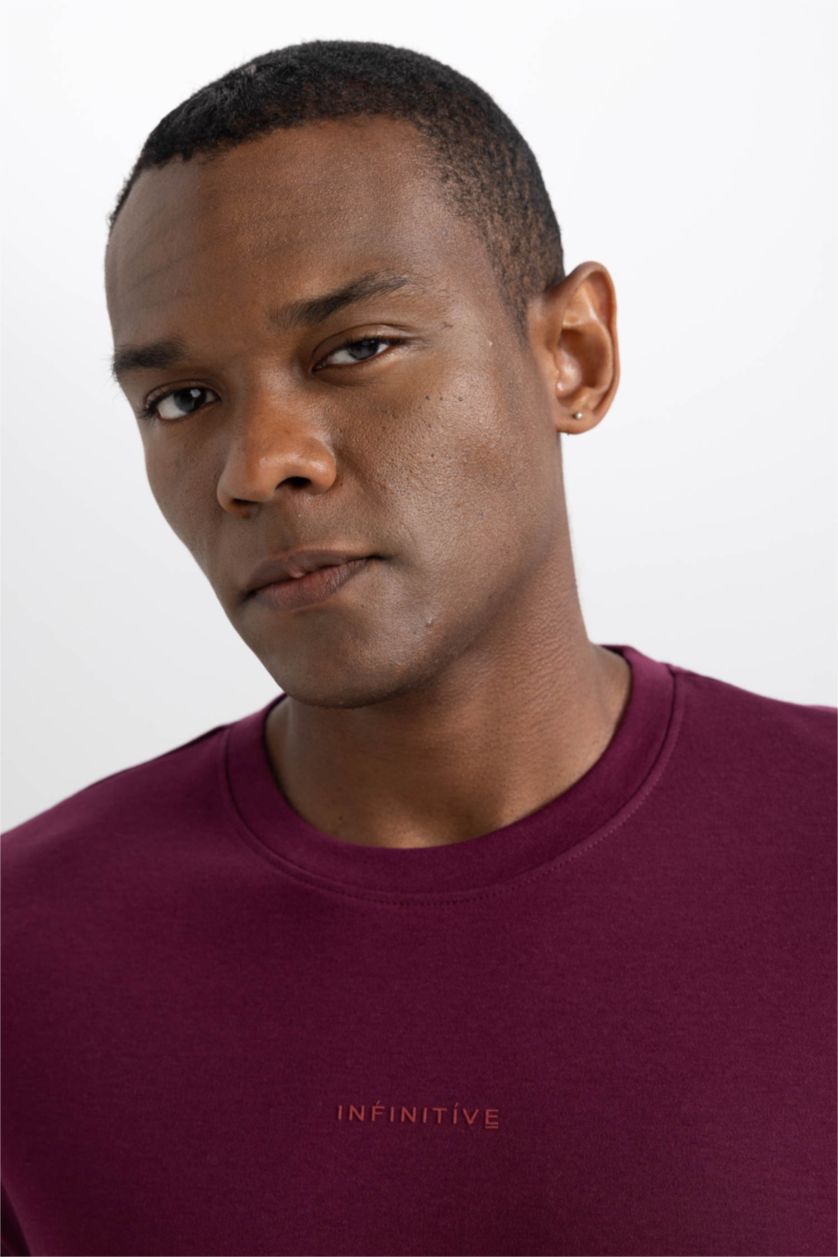 Man Purple Regular Fit Crew Neck Printed Heavy Fabric T-Shirt