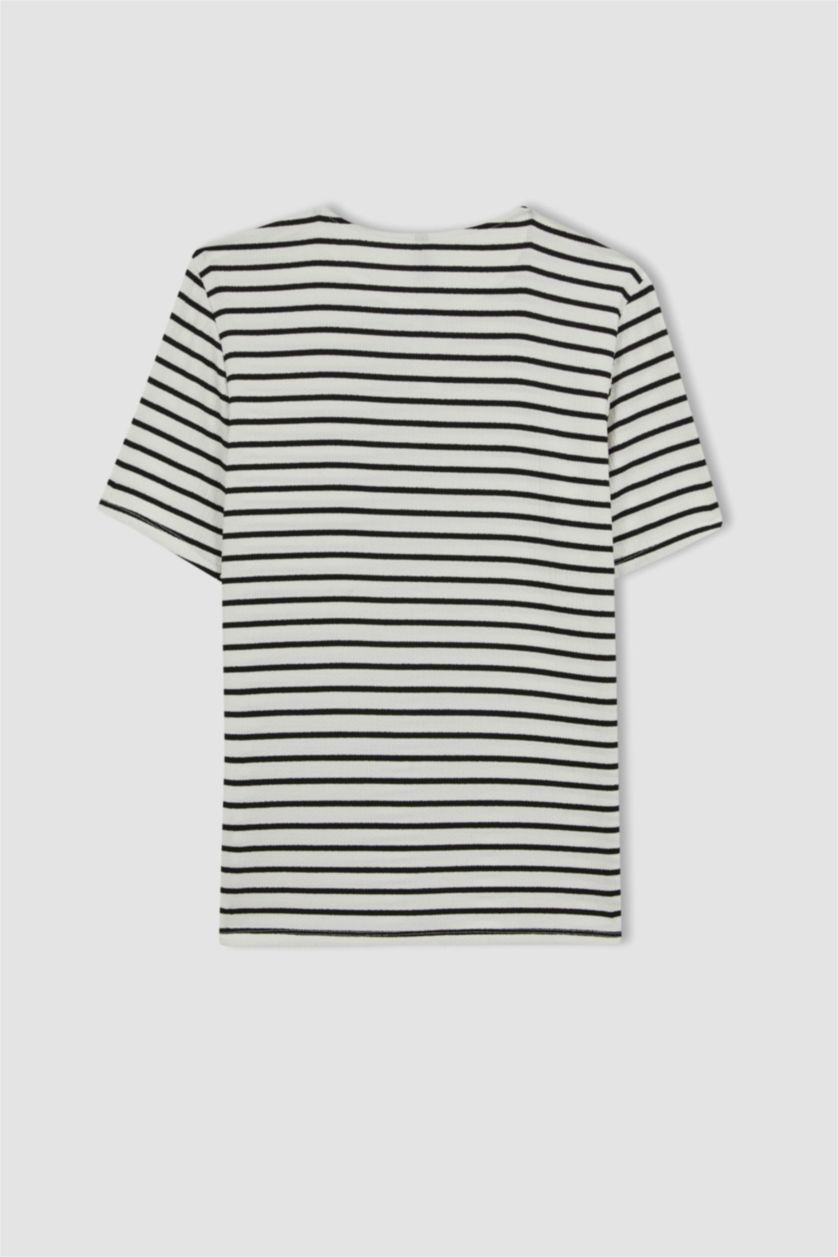 نساء بيج فاتح تيشيرت قصة عادية نص كم ورقبة دائرية