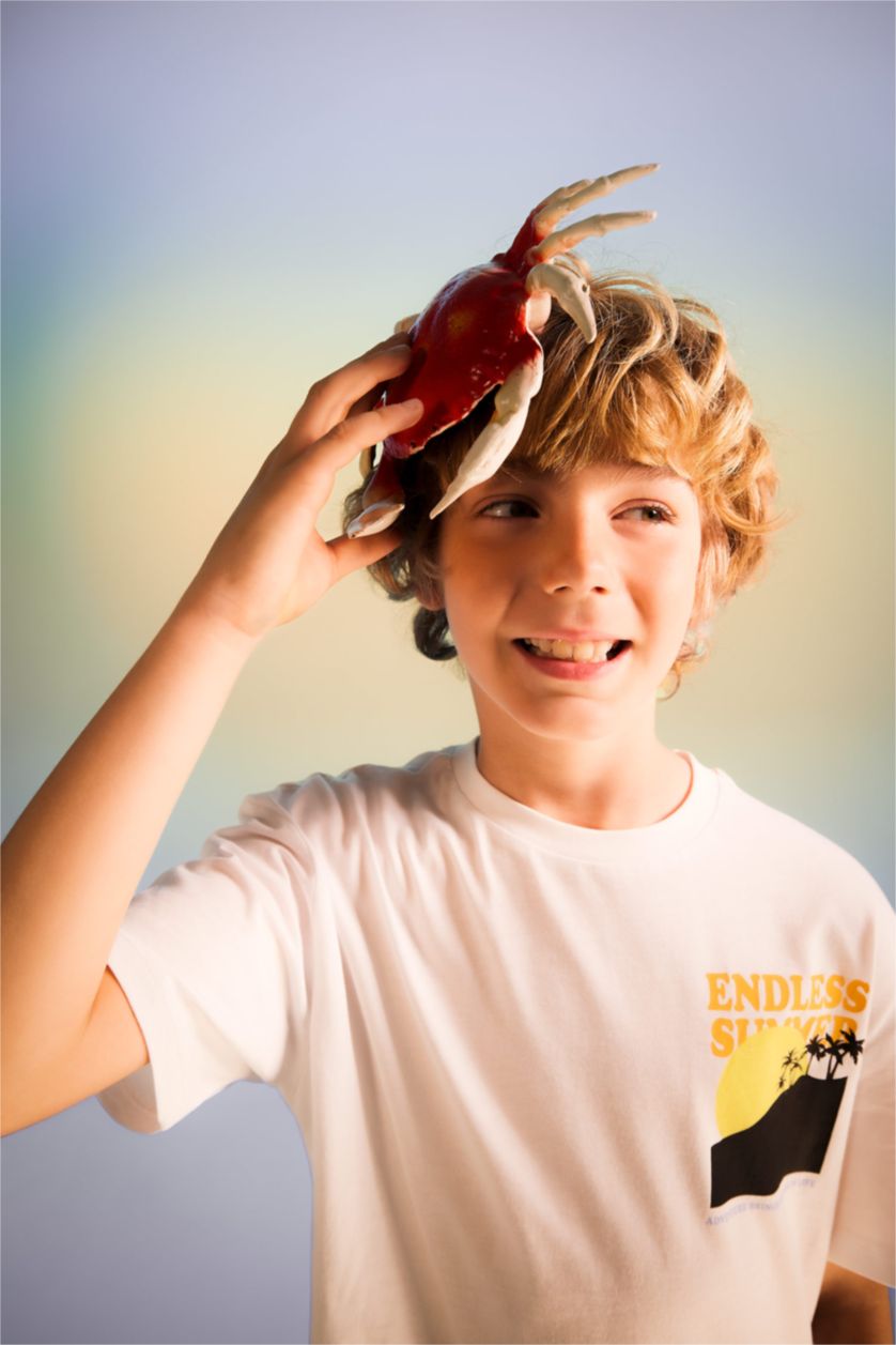 BOYS & TEENS White Boy Oversize Fit Crew Neck Short Sleeve T-Shirt