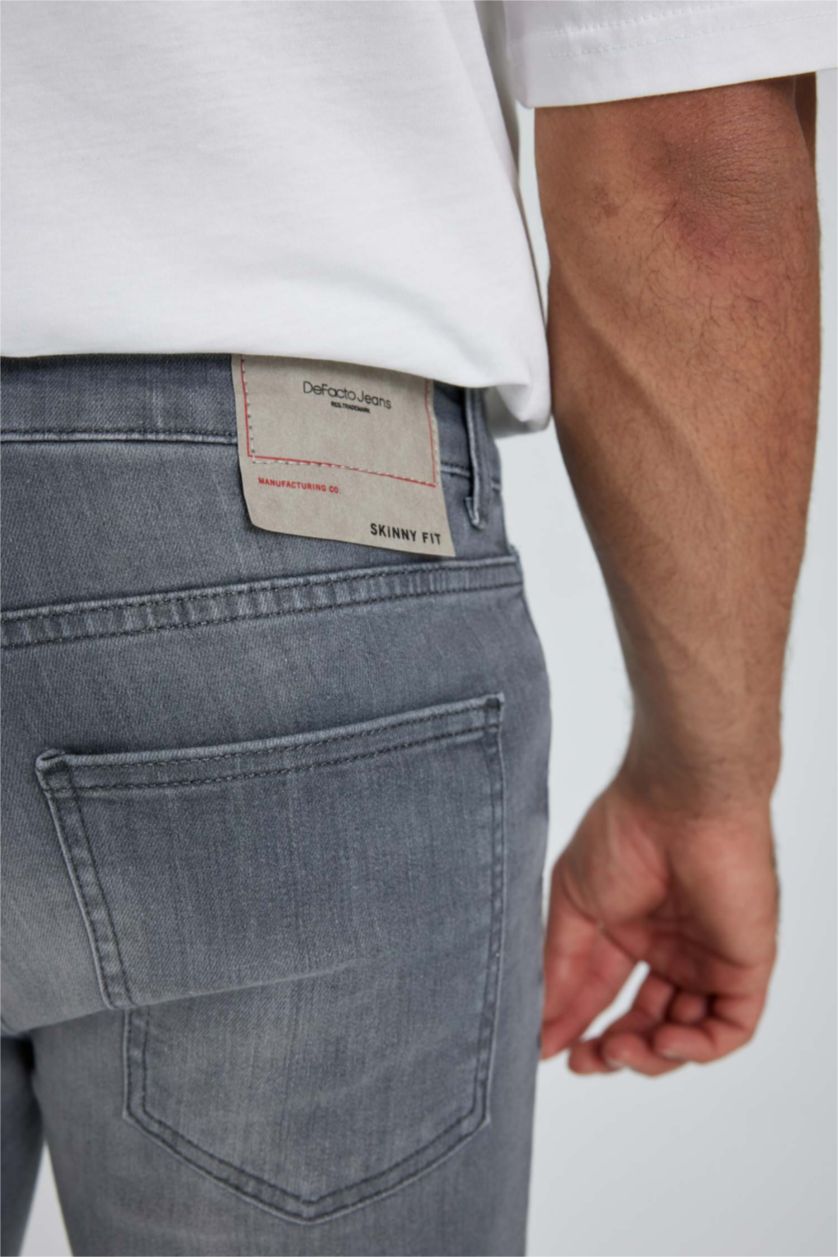 رجالي رمادي برمودا جينز سكيني فيت رمادي