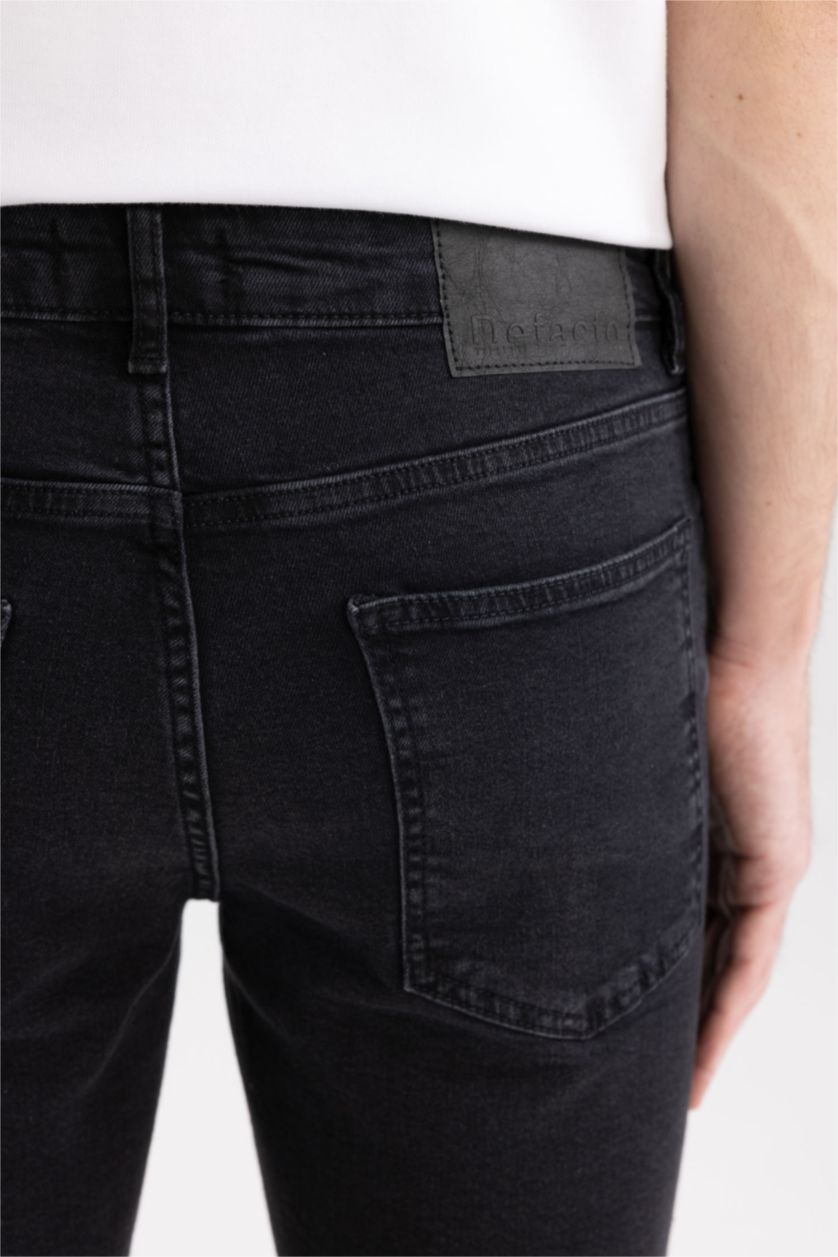 رجالي أسود برمودا جينز سليم فيت أسود