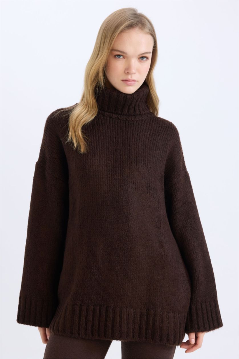 Kadın Kahve Oversize Geniş Kalıp Balıkçı Yaka Basic Düz Triko Kazak Tunik