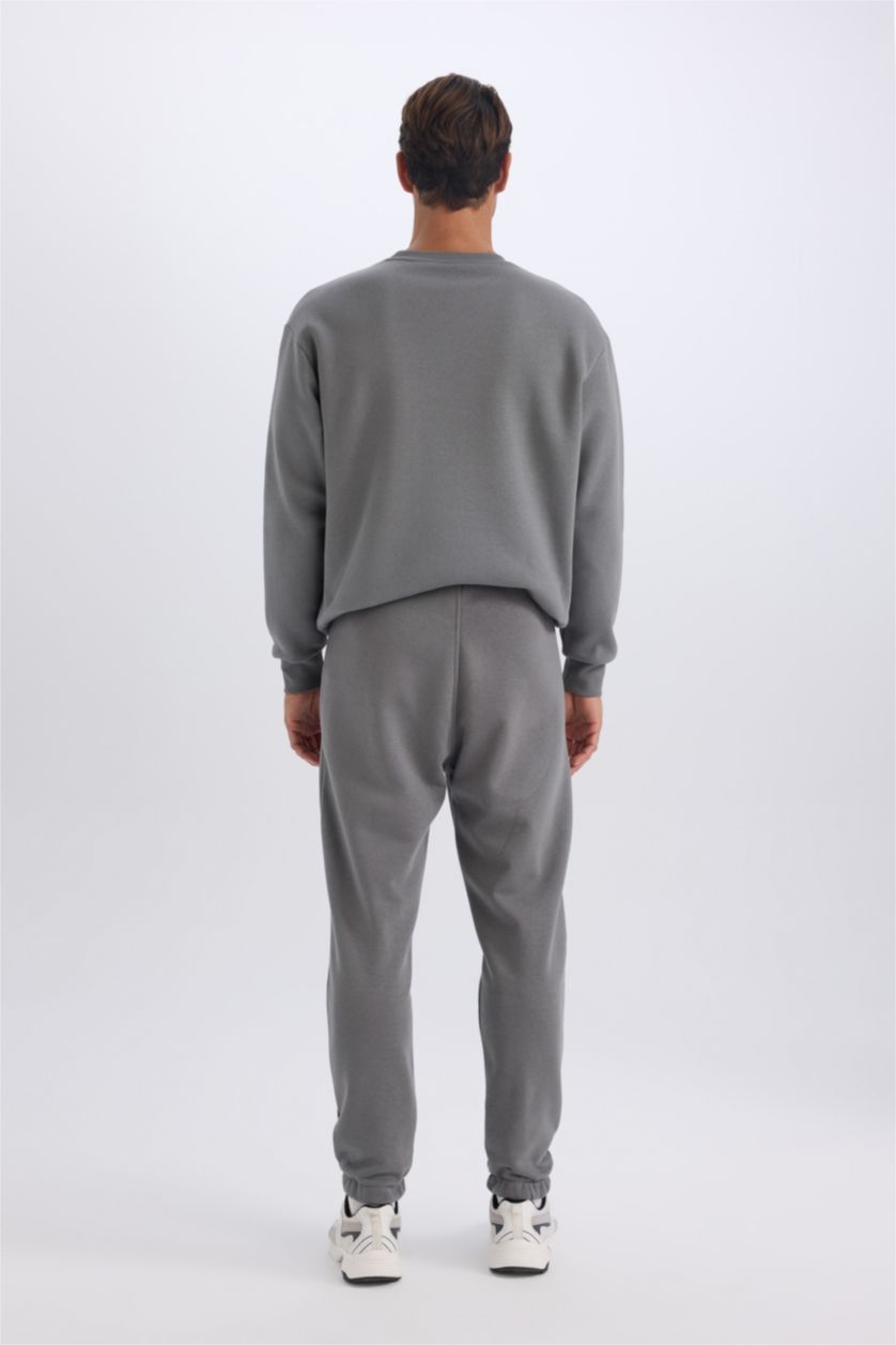 Erkek Gri Jogger Eşofman Altı Standart Fit Basic Düz Beli Bağcıklı Lastikli Paça Cepli
