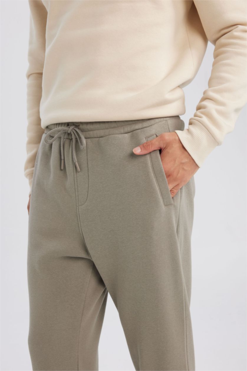 HOMME Kaki Standard Fit Trousers
