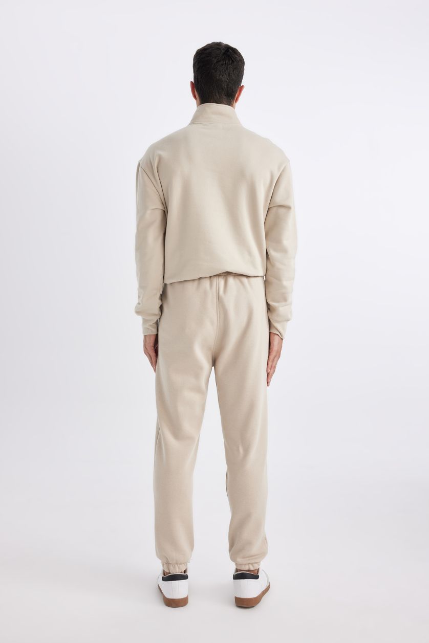 Man Stone Standard Fit Rib Hem Thick Sweatshirt Fabric Trousers