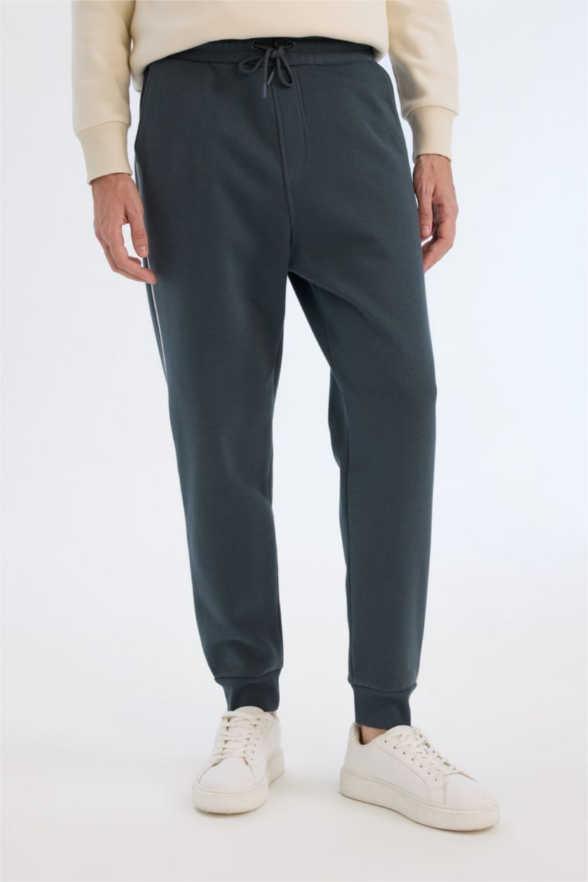 Erkek Koyu Yeşil Regular Fit Beli Bağcıklı Lastikli Paça Cepli Basic Düz Kalın Jogger Eşofman Altı