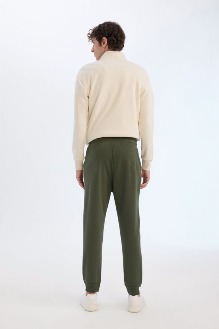 Man Khaki Regular Fit Rib Hem Thick Sweatshirt Fabric Trousers