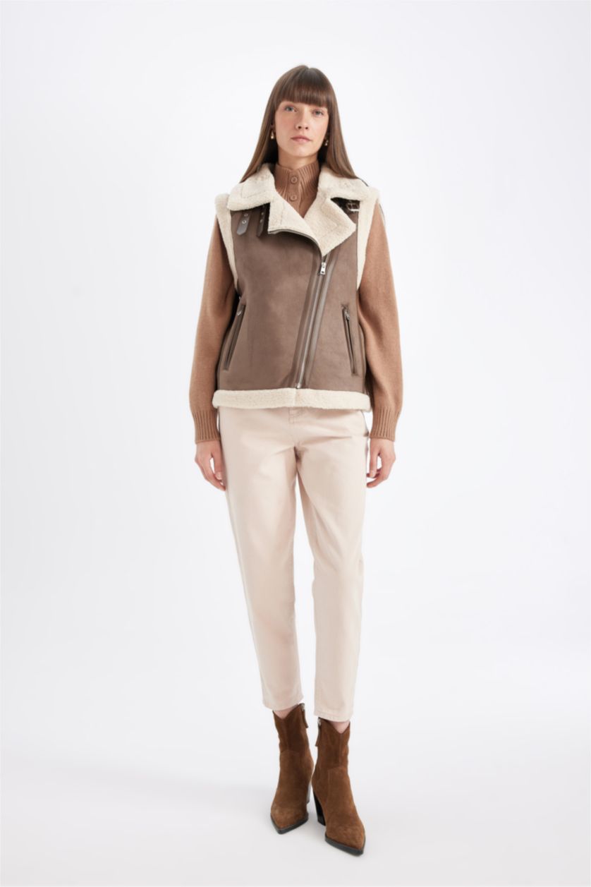 Kadın Camel Su İtici Kruvaze Yaka Fermuar Kapamalı Cepli Kolsuz Mevsimlik Suni Pelüş Astarlı Süet Yelek