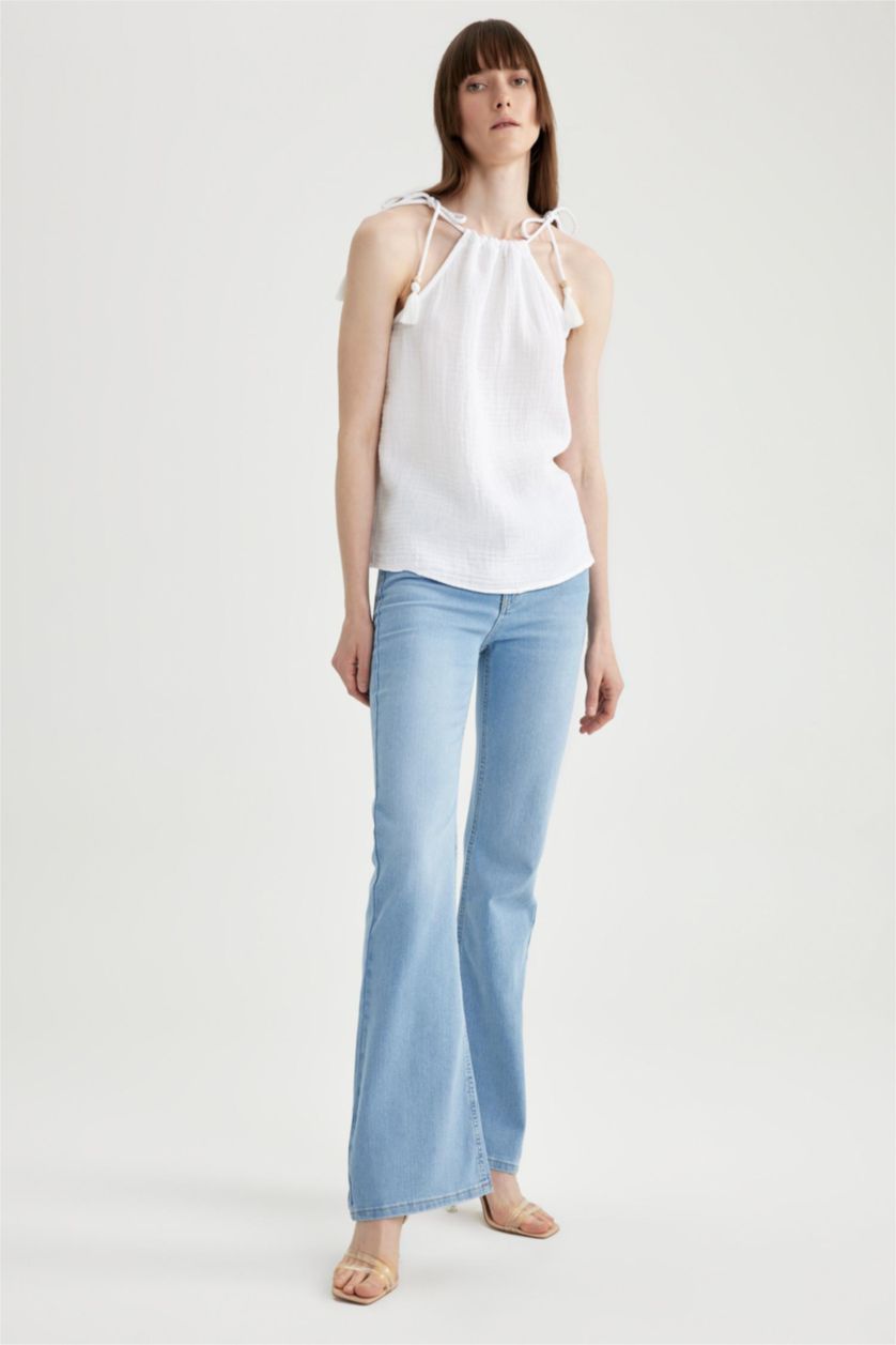 نساء أبيض بلوزة بدون أكمام قصة عادية برقبة رسن