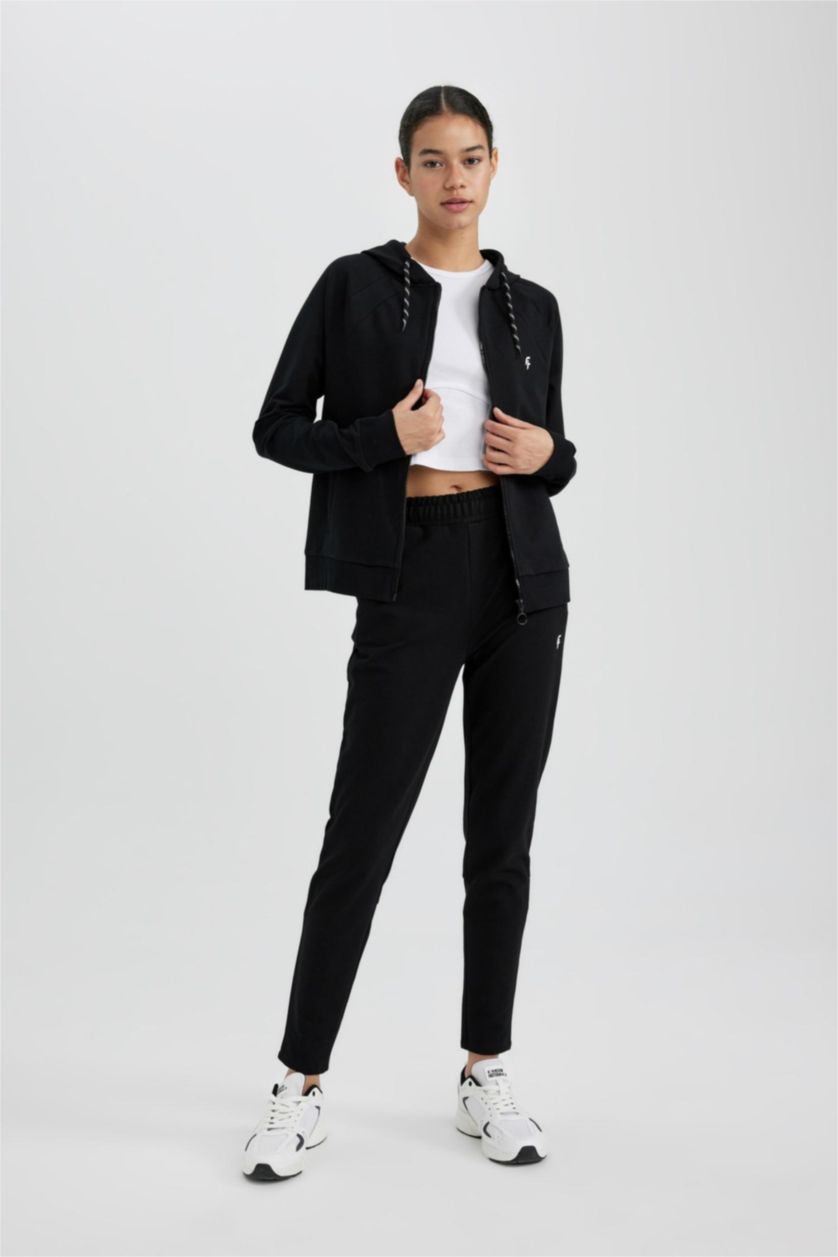 Woman Black Slim Fit Trousers