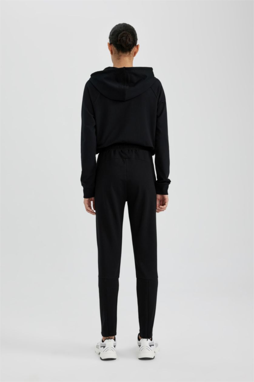 Woman Black Slim Fit Trousers