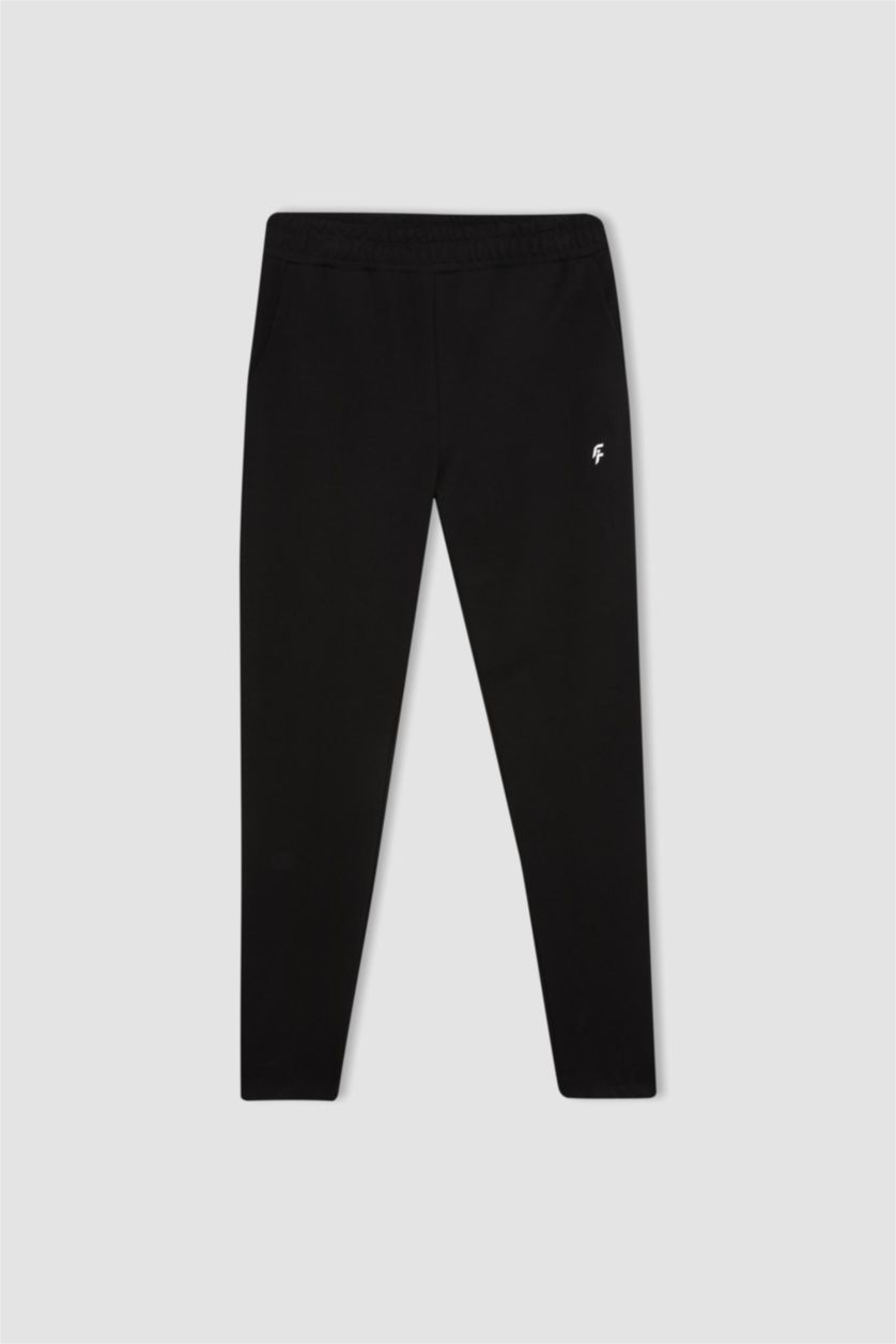 Woman Black Slim Fit Trousers
