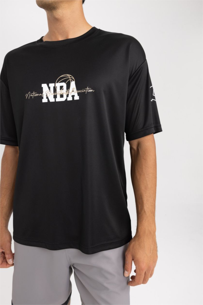 MAN Black NBA Licensed Crew Neck T-Shirt