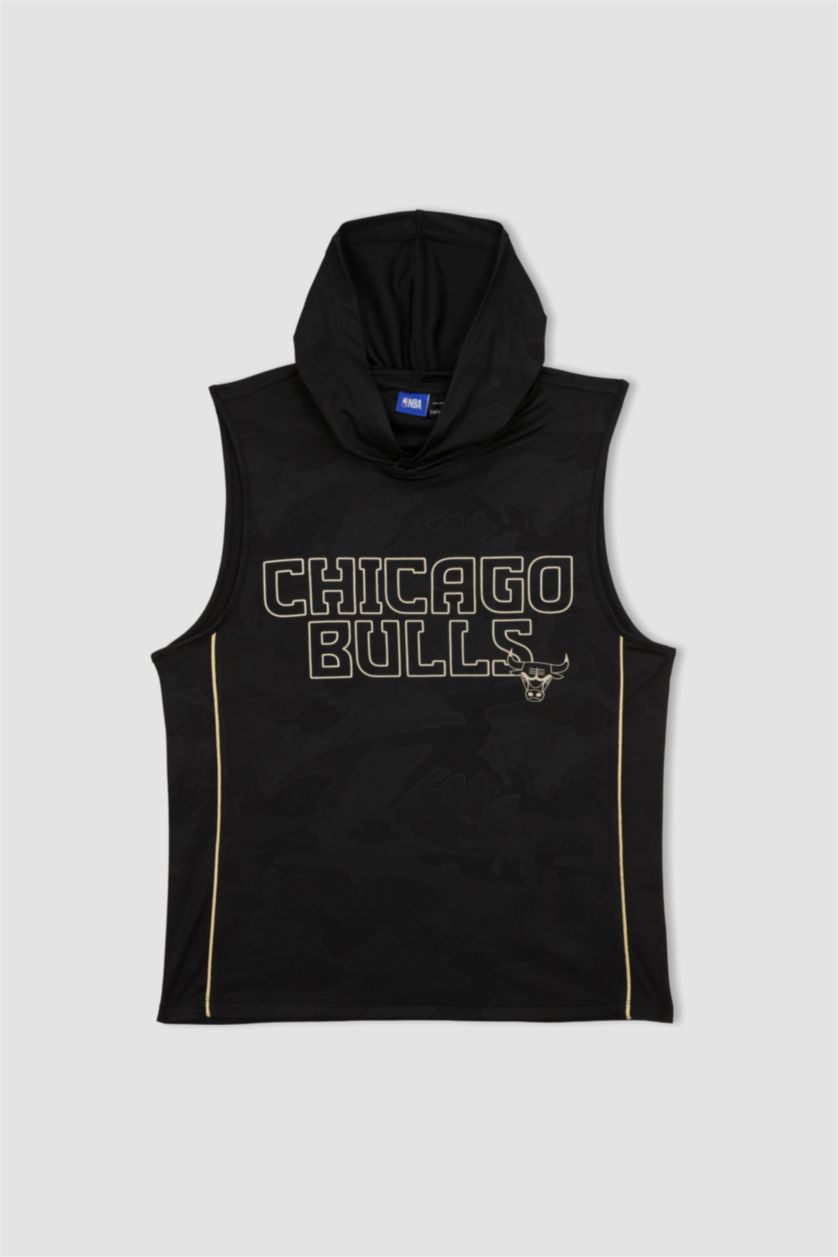 MAN Black Standard Fit Hooded Short Sleeve Chicago Bulls Licensed Tank Top