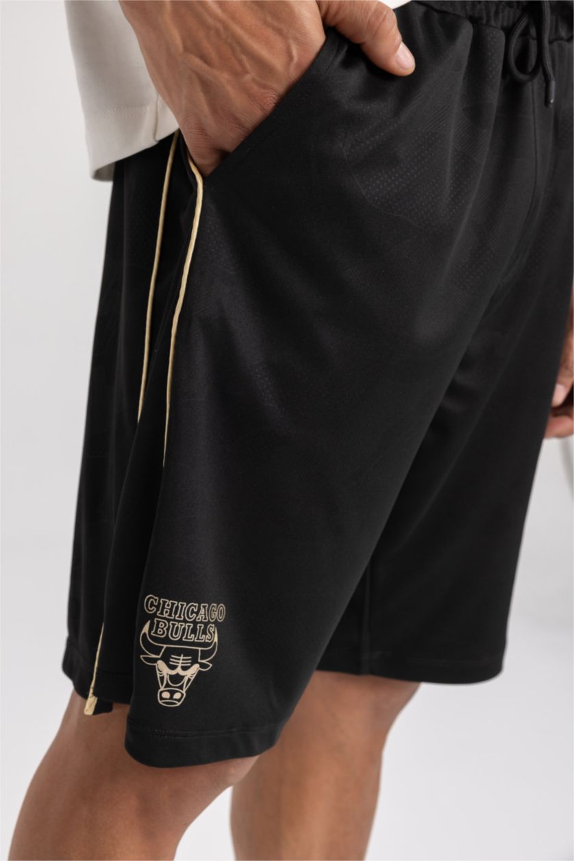 Erkek Siyah DeFactoFit NBA Chicago Bulls Standart Fit Kısa Paça Şort
