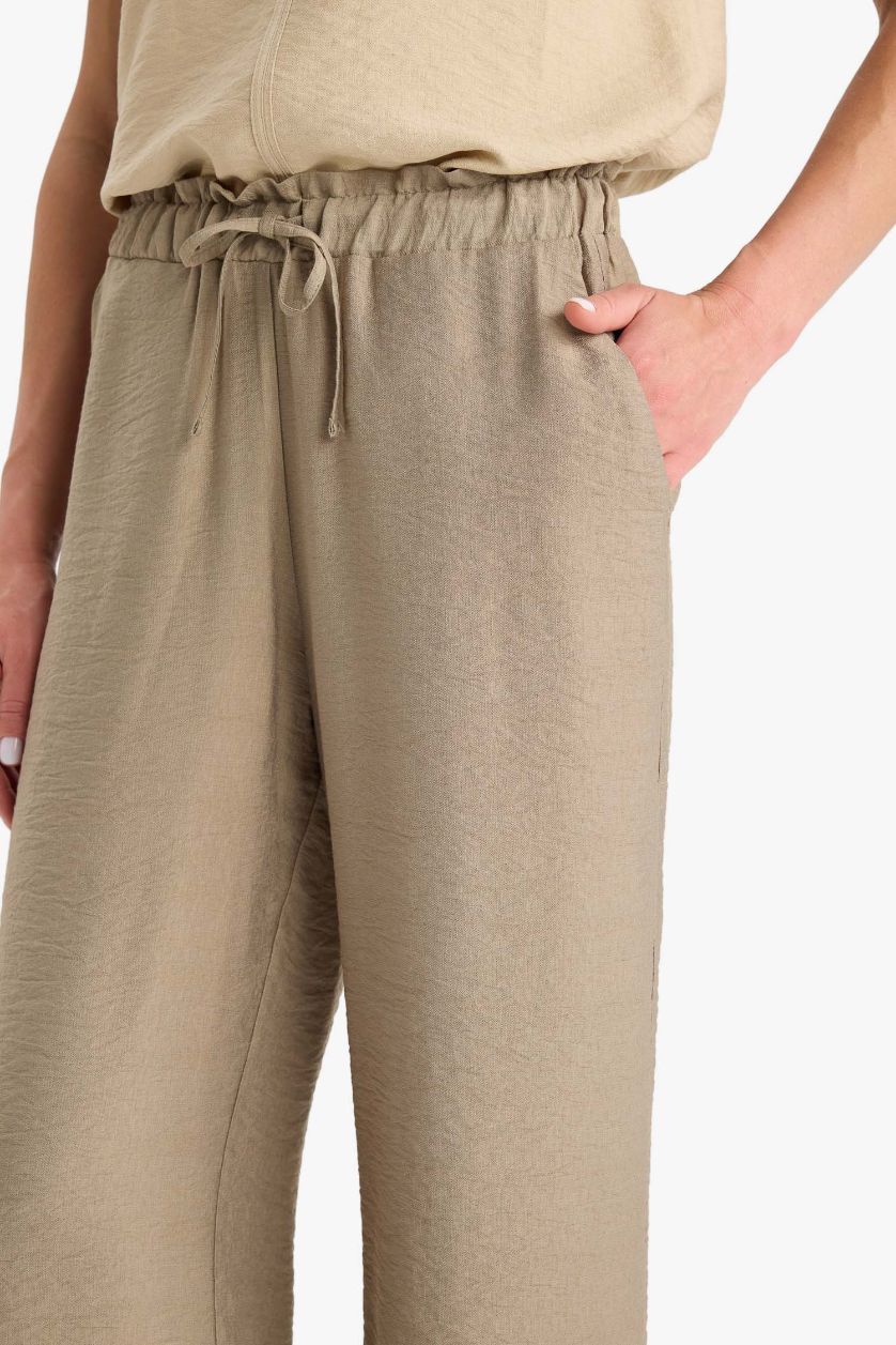 WOMAN Vison Straight Leg Capri Pants