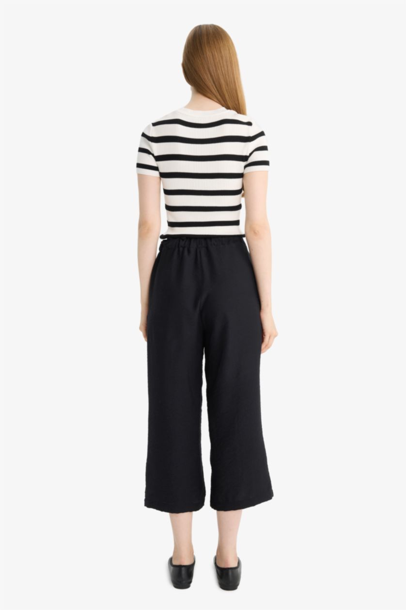 Женщины Черный Капри прямого кроя