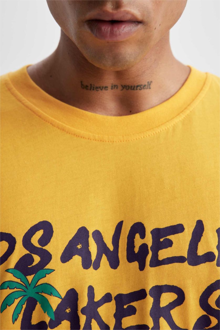 MAN Yellow NBA Los Angeles Lakers Licensed Crew Neck T-Shirt