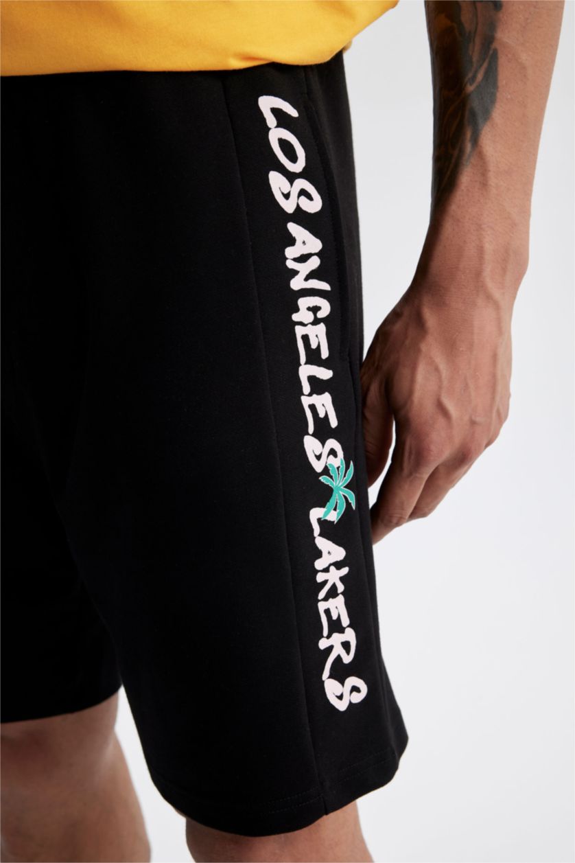 MAN Black DeFactoFit NBA Los Angeles Lakers Standard Fit Shorts