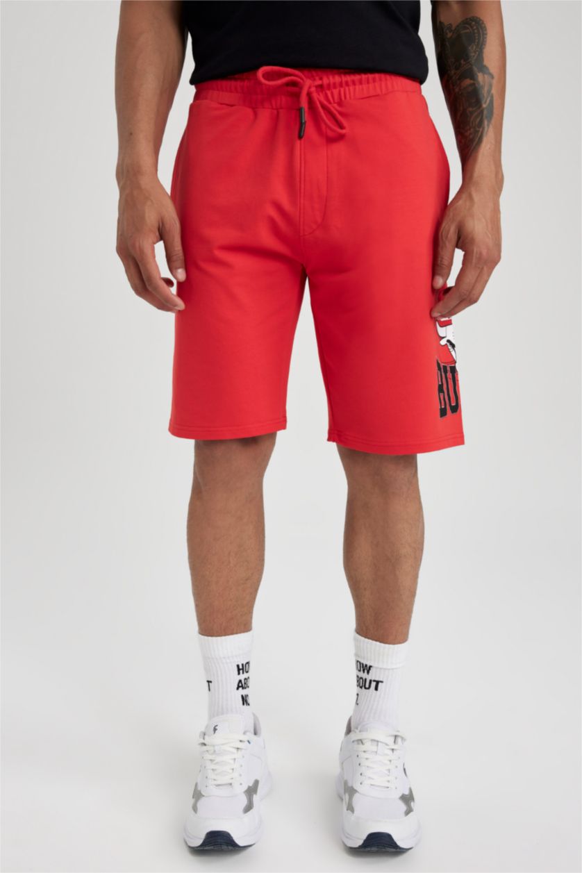 MAN Red DeFactoFit NBA Chicago Bulls Standard Fit Shorts