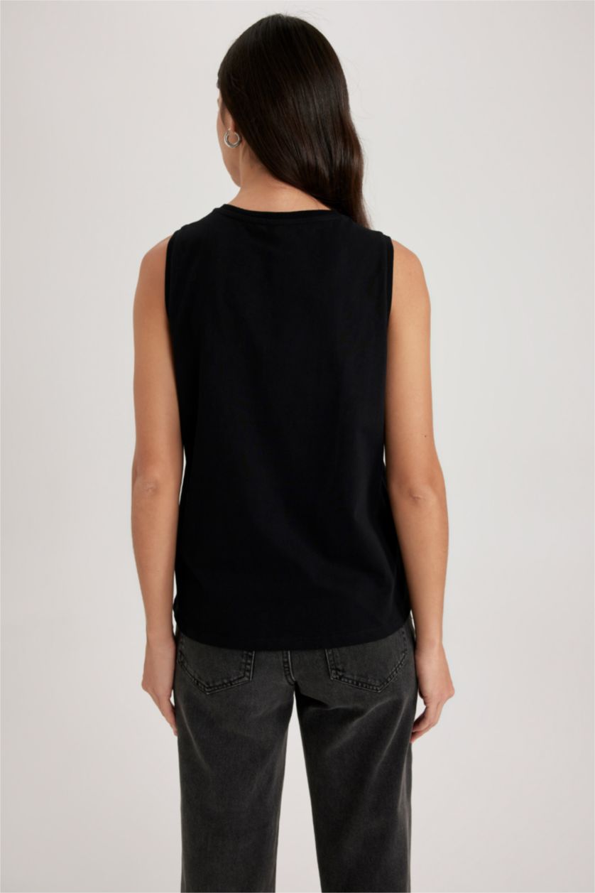 WOMAN Black Regular Fit Crew Neck Undershirt